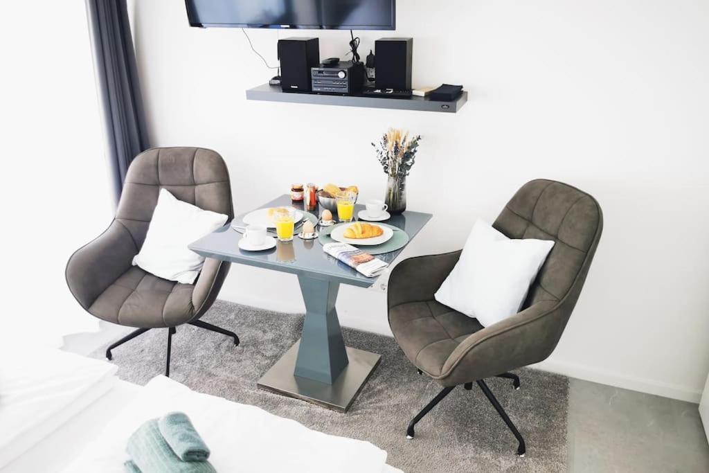 Hh 06 By Rockchair - Superhost Status - Modernes Mit Sonnigem Balkon & Premium Boxspringbetten In Winterhude - Geheimtipp * Hamburg-Harburg